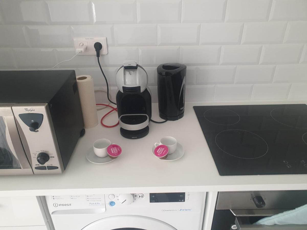 Appartements Renove 2023 Proche Aeroport 5Min, Gare Sncf 2 Min, Tramway Au Pied De L'Immeuble , Parking Possible, Renovated Apartments 2023 Near The Airport 5 Min, Train Station 2 Min, Tram Next To The Building 1 Min, Parking Possible نيس المظهر الخارجي الصورة