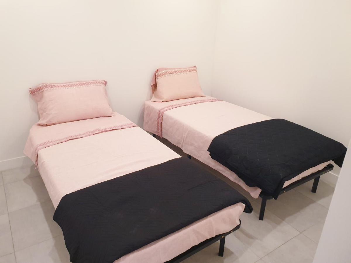Appartements Renove 2023 Proche Aeroport 5Min, Gare Sncf 2 Min, Tramway Au Pied De L'Immeuble , Parking Possible, Renovated Apartments 2023 Near The Airport 5 Min, Train Station 2 Min, Tram Next To The Building 1 Min, Parking Possible نيس المظهر الخارجي الصورة