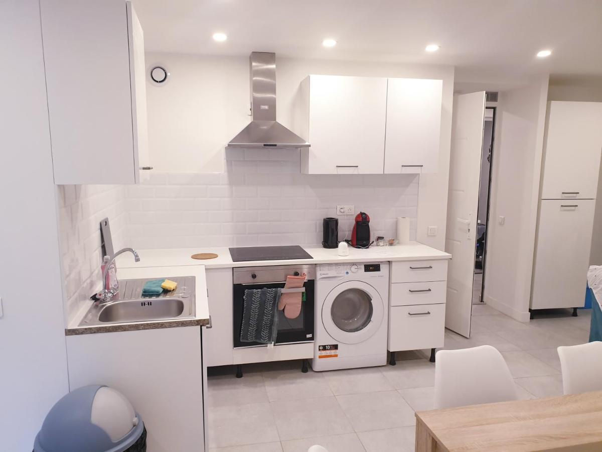 Appartements Renove 2023 Proche Aeroport 5Min, Gare Sncf 2 Min, Tramway Au Pied De L'Immeuble , Parking Possible, Renovated Apartments 2023 Near The Airport 5 Min, Train Station 2 Min, Tram Next To The Building 1 Min, Parking Possible نيس المظهر الخارجي الصورة
