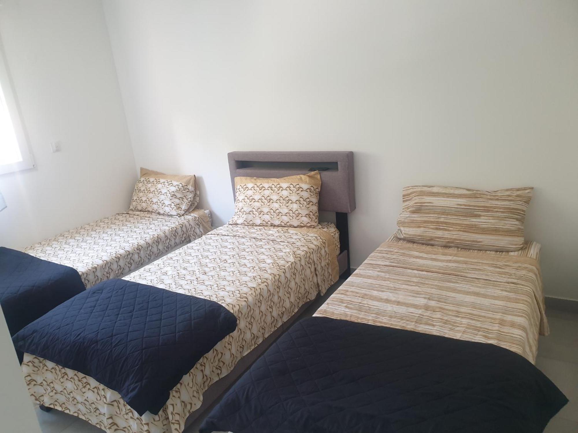 Appartements Renove 2023 Proche Aeroport 5Min, Gare Sncf 2 Min, Tramway Au Pied De L'Immeuble , Parking Possible, Renovated Apartments 2023 Near The Airport 5 Min, Train Station 2 Min, Tram Next To The Building 1 Min, Parking Possible نيس الغرفة الصورة