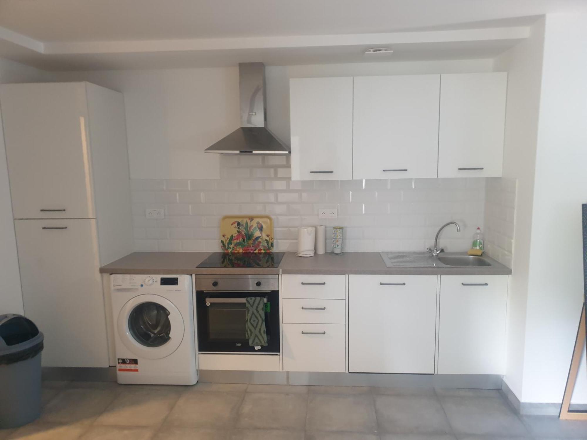 Appartements Renove 2023 Proche Aeroport 5Min, Gare Sncf 2 Min, Tramway Au Pied De L'Immeuble , Parking Possible, Renovated Apartments 2023 Near The Airport 5 Min, Train Station 2 Min, Tram Next To The Building 1 Min, Parking Possible نيس الغرفة الصورة