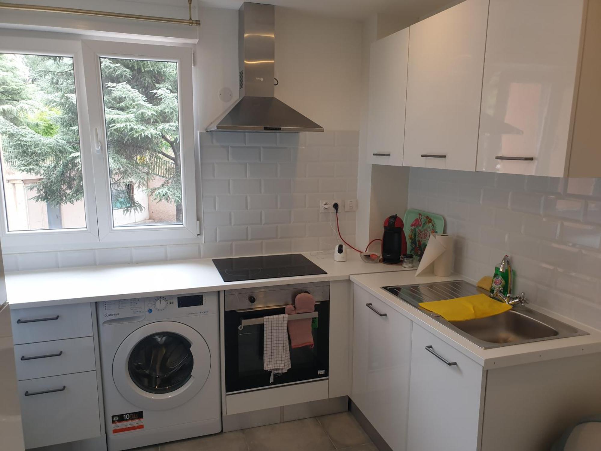 Appartements Renove 2023 Proche Aeroport 5Min, Gare Sncf 2 Min, Tramway Au Pied De L'Immeuble , Parking Possible, Renovated Apartments 2023 Near The Airport 5 Min, Train Station 2 Min, Tram Next To The Building 1 Min, Parking Possible نيس الغرفة الصورة