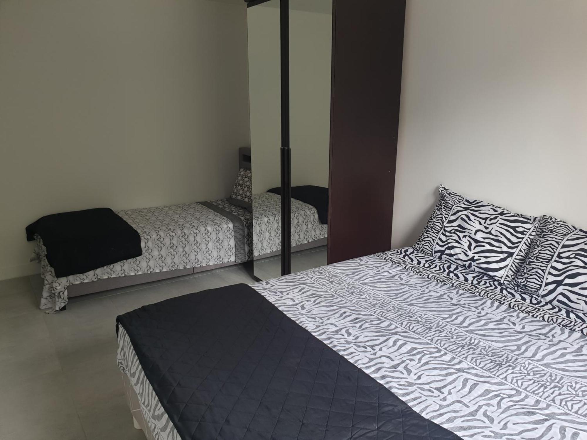 Appartements Renove 2023 Proche Aeroport 5Min, Gare Sncf 2 Min, Tramway Au Pied De L'Immeuble , Parking Possible, Renovated Apartments 2023 Near The Airport 5 Min, Train Station 2 Min, Tram Next To The Building 1 Min, Parking Possible نيس الغرفة الصورة